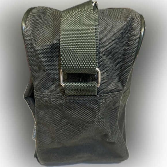 JAGUAR TRAVEL BAG LUGGAGE SMALL SHOULDER CARRY ON OVERNIGHT TRAIN POUGH DK GREEN - Picture 11 of 13